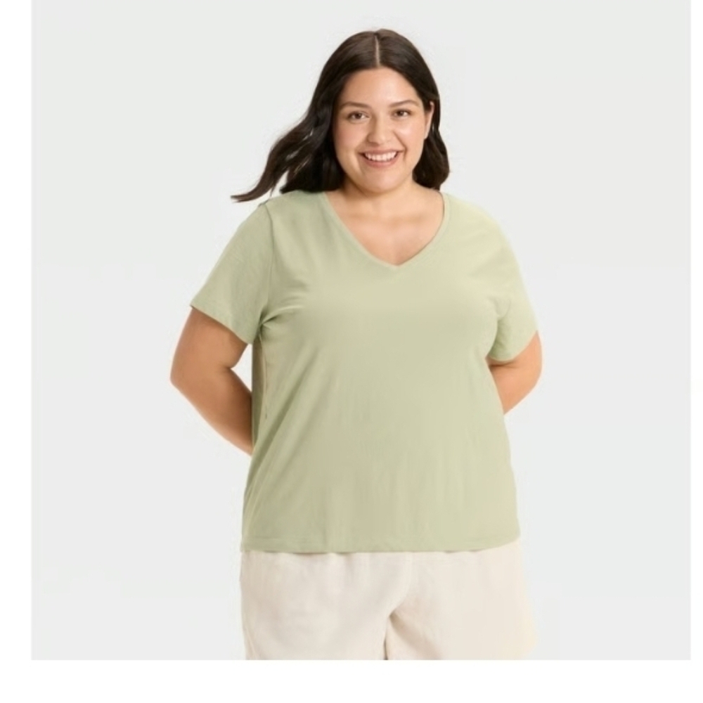 Ava & Viv Women's Short Sleeve V-Neck T-Shirt Light Green 2X